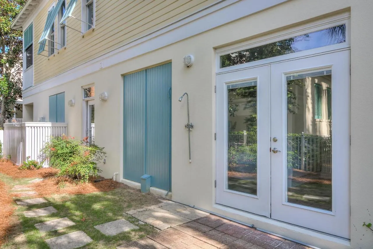 2-Story Home, Walk To Beach, Hot Tub, Free Wifi, Pets Ok, Community Pool Access Destin 0*,  United States