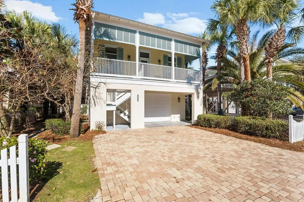 2-Story Home, Walk To Beach, Hot Tub, Free Wifi, Pets Ok, Community Pool Access Destin 0*,